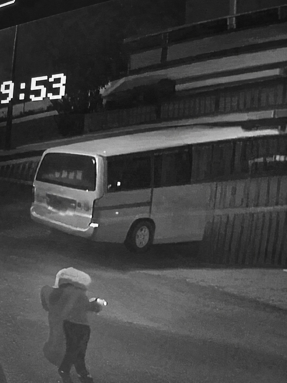 شكاوى من تشكيل للتسول والسرقة بحدائق الأهرام.. ماذا يحدث عند البوابة الثانية؟